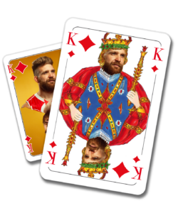 Zwei Poker-Karten selbst gestaltet, auf dem einen ist nur das Gesicht vom König personalisiert ausgetauscht worden, die andere Karte zeigt den Mann gespiegelt auf der Königskarte.