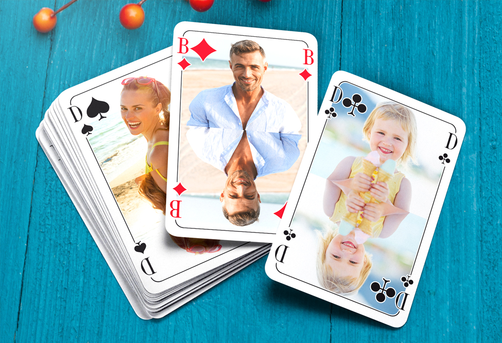 Individuelle Gestaltung von Rommé Spielkarten mit eigenen Fotos.
